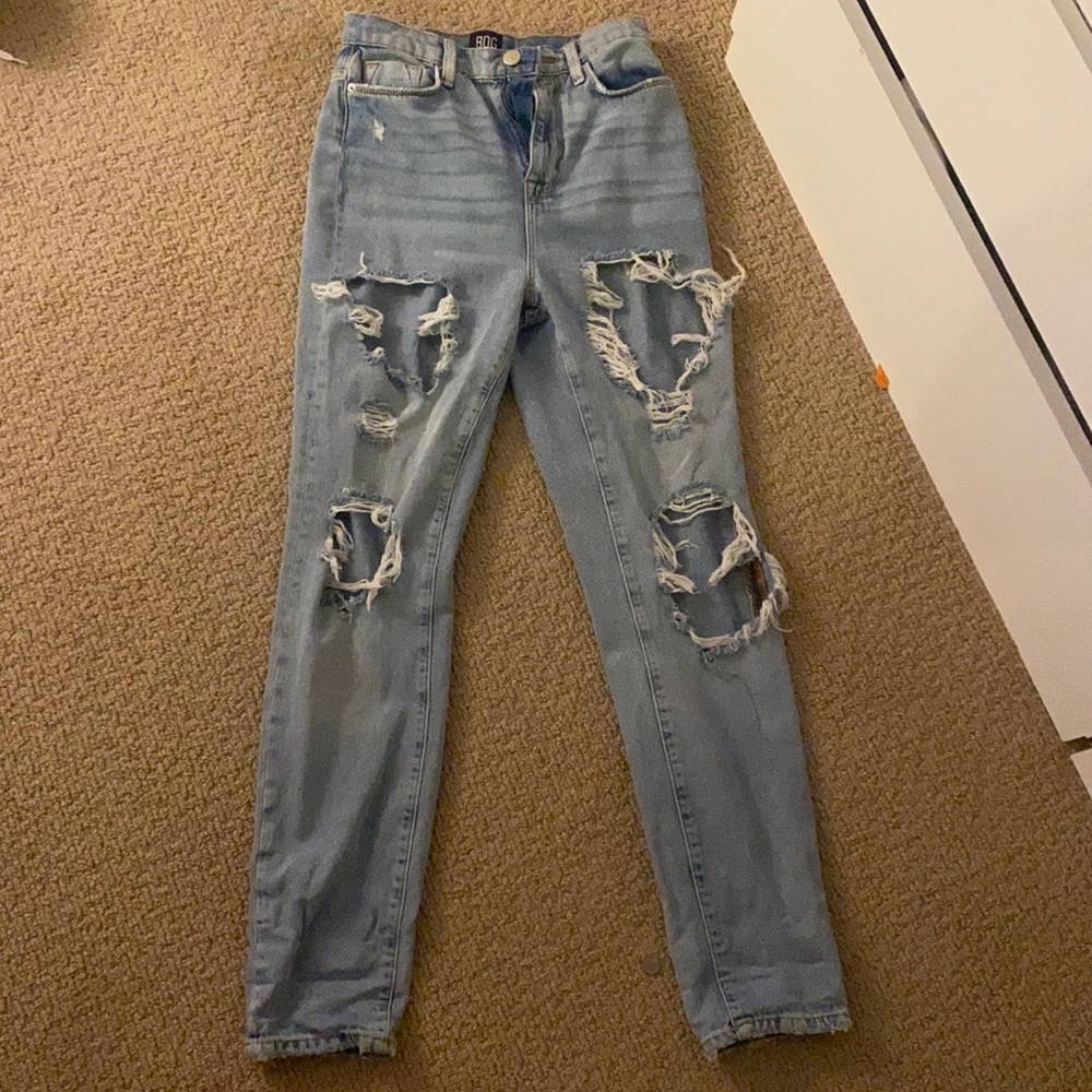 Distressed mom jeans high waisted